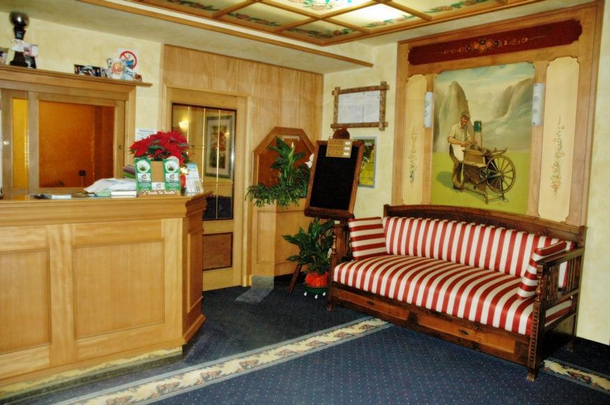 Hotel Tosa Madonna Εξωτερικό φωτογραφία