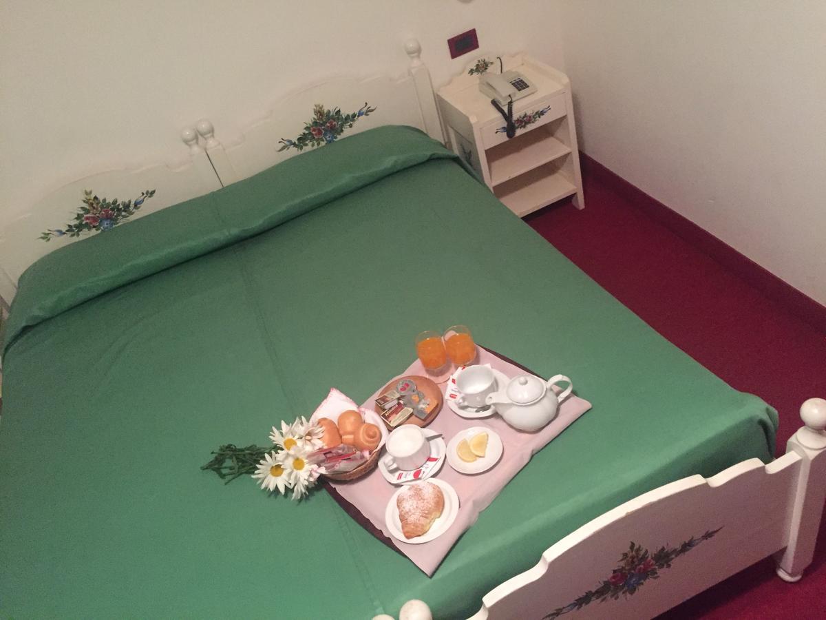 Hotel Tosa Madonna Εξωτερικό φωτογραφία